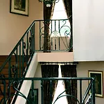 Leenane Hotell 3*