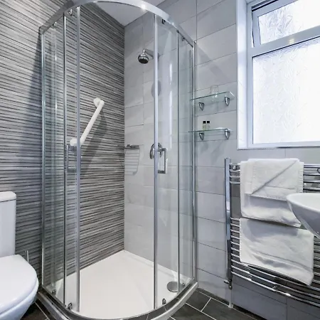 Leenane 3* 리나운